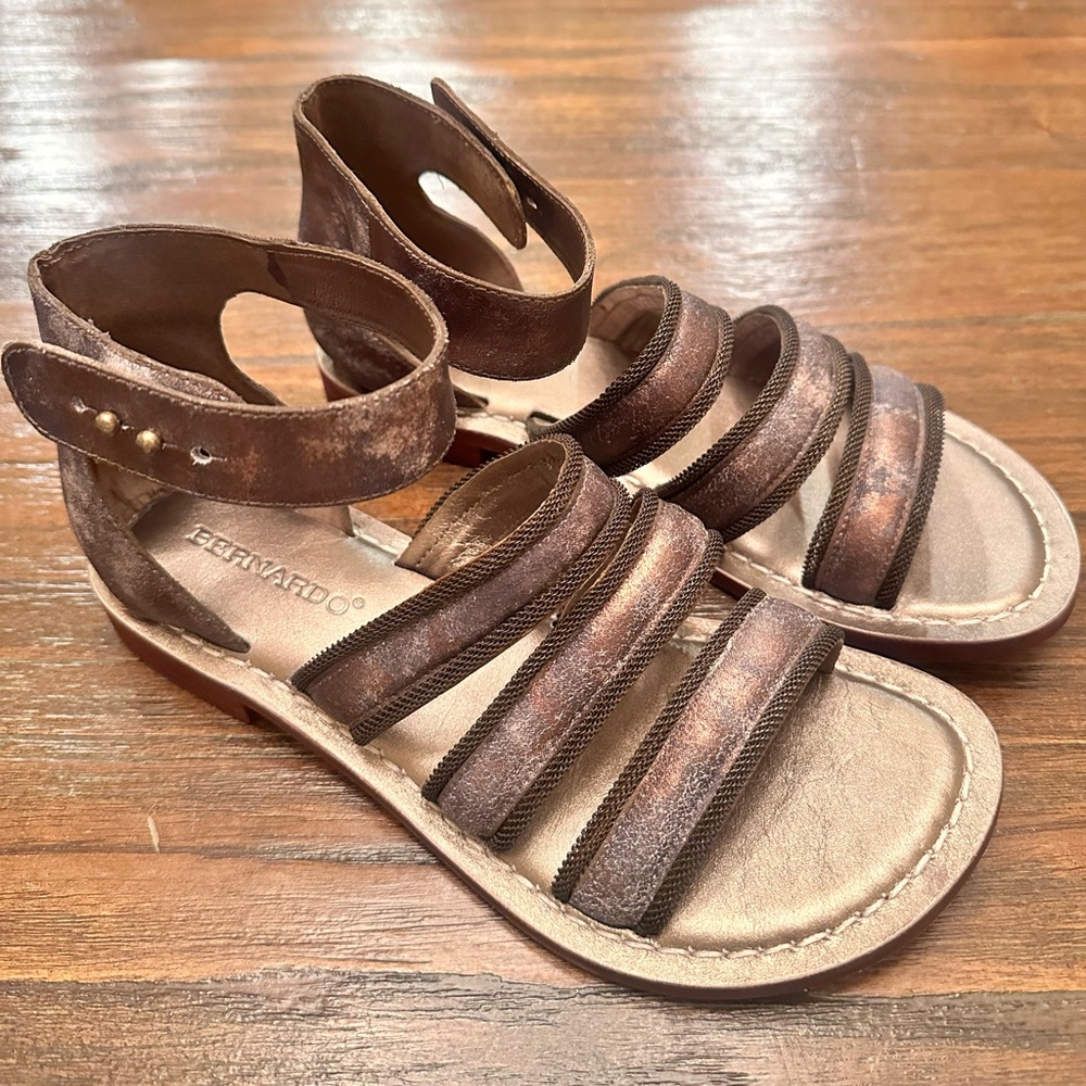 Like-New Bernardo “Theo” Distressed Brown Bronze Leather Strappy Sandals
